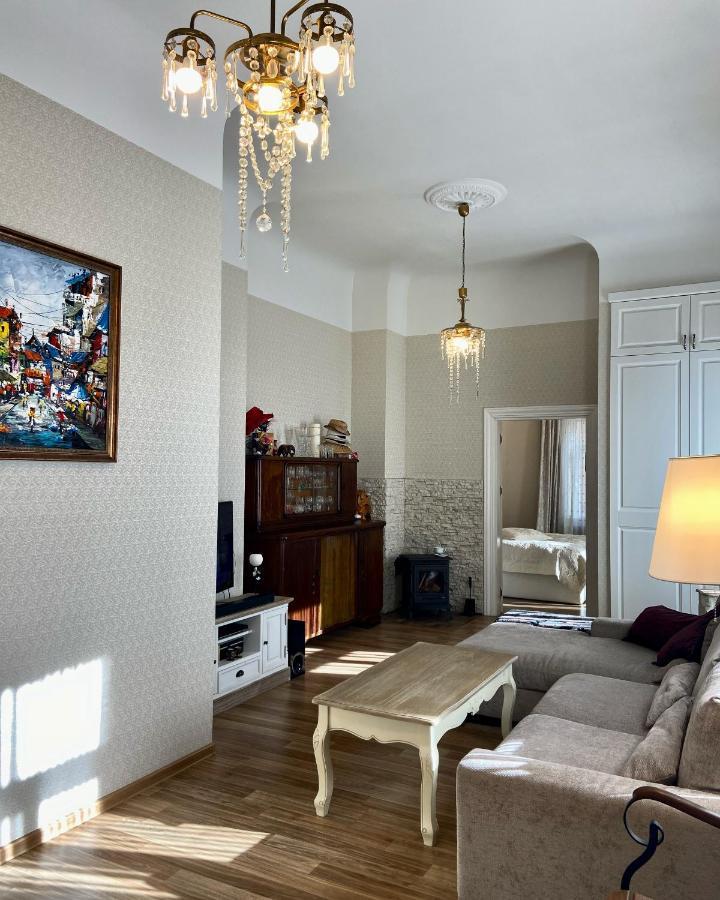 Elegant Apartment In Historical Centre & Free Locked Parking Rīga Exterior foto