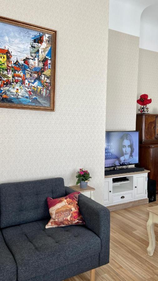 Elegant Apartment In Historical Centre & Free Locked Parking Rīga Exterior foto