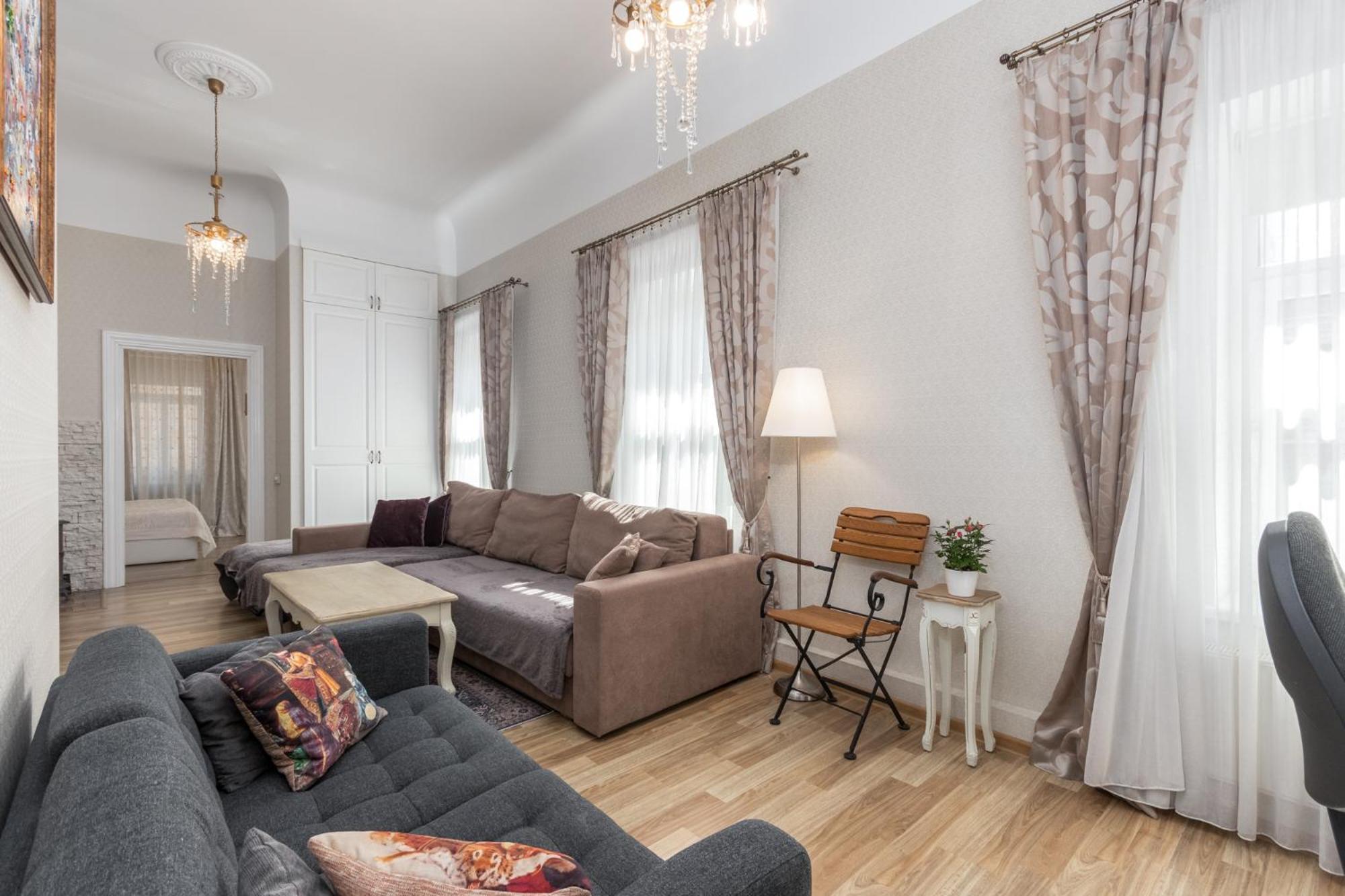 Elegant Apartment In Historical Centre & Free Locked Parking Rīga Exterior foto