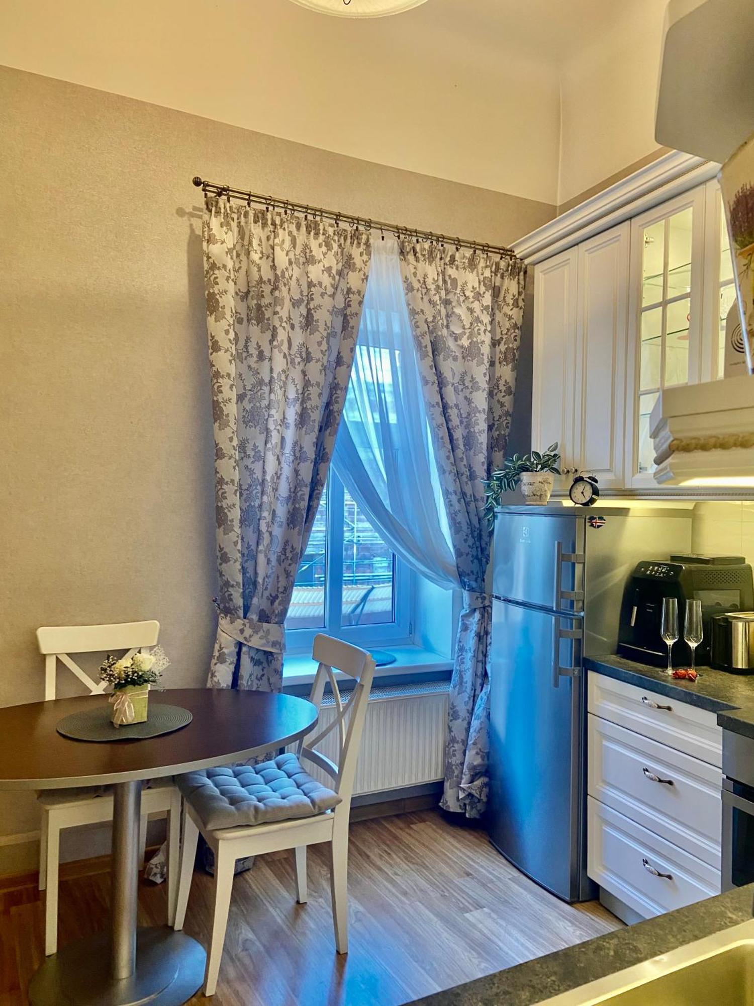 Elegant Apartment In Historical Centre & Free Locked Parking Rīga Exterior foto