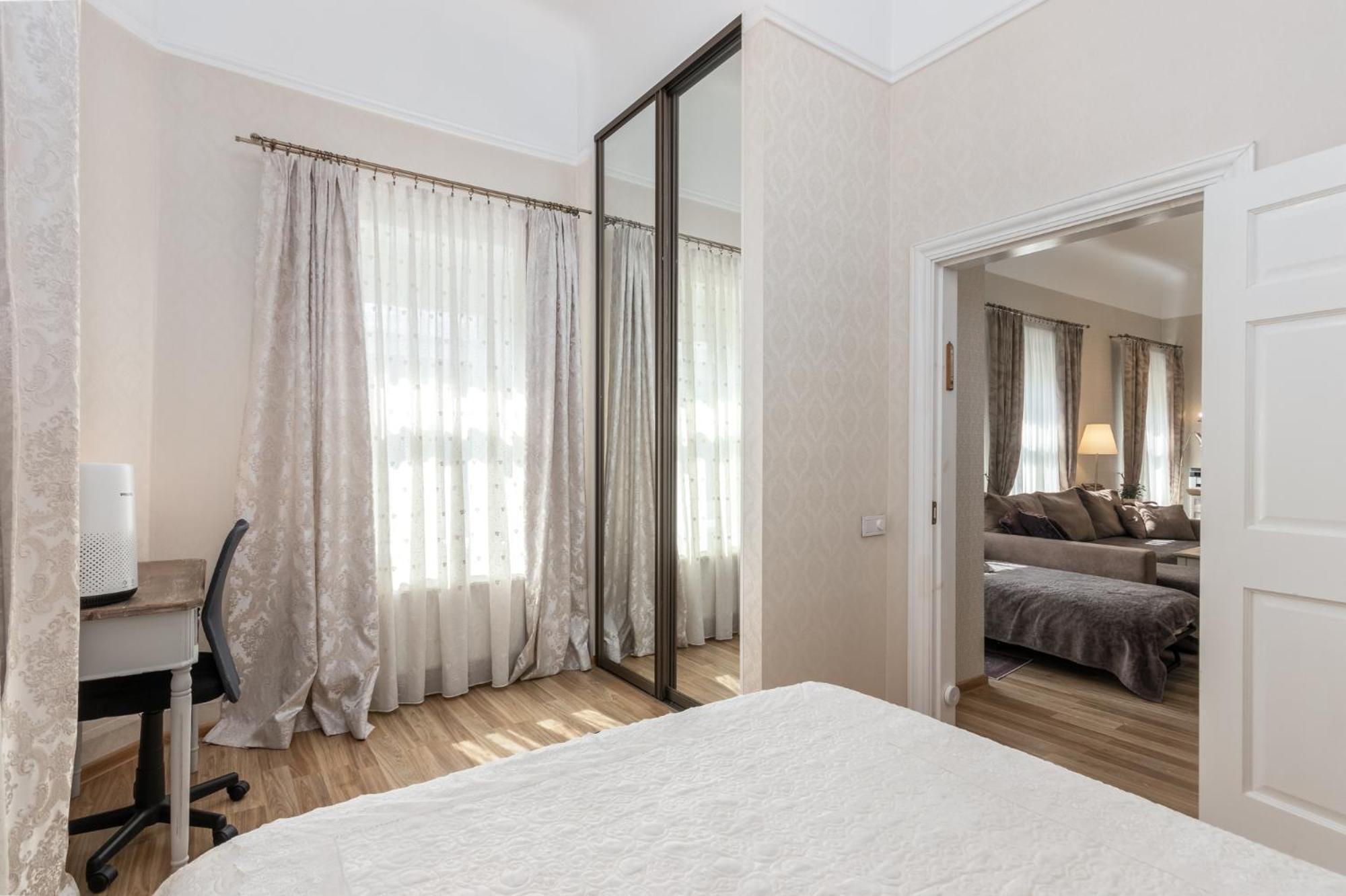 Elegant Apartment In Historical Centre & Free Locked Parking Rīga Exterior foto